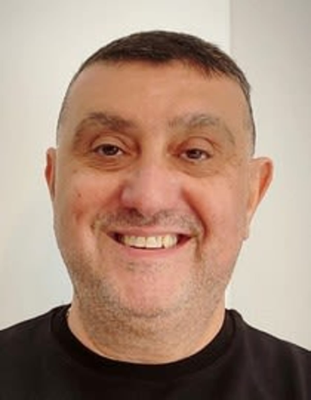 תמונת פורטרט של בעל המקצוע