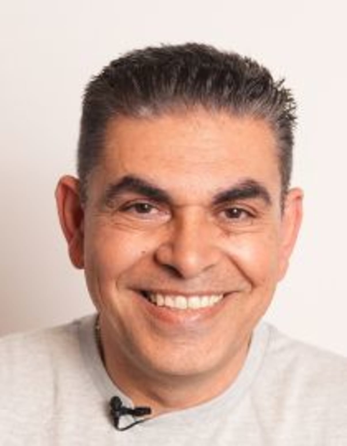 תמונת פורטרט של בעל המקצוע