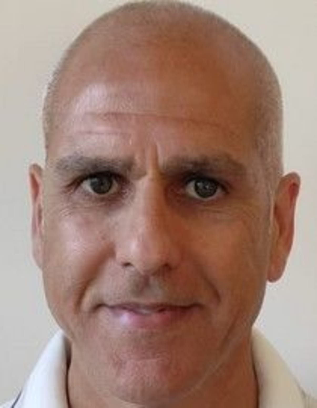 תמונת פורטרט של בעל המקצוע