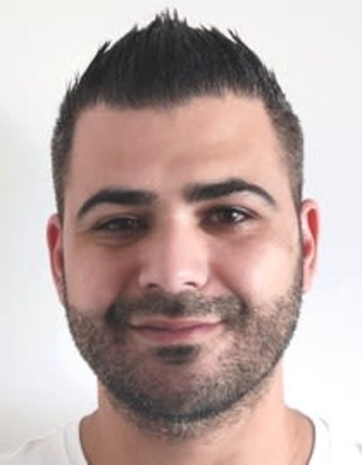 תמונת פורטרט של בעל המקצוע