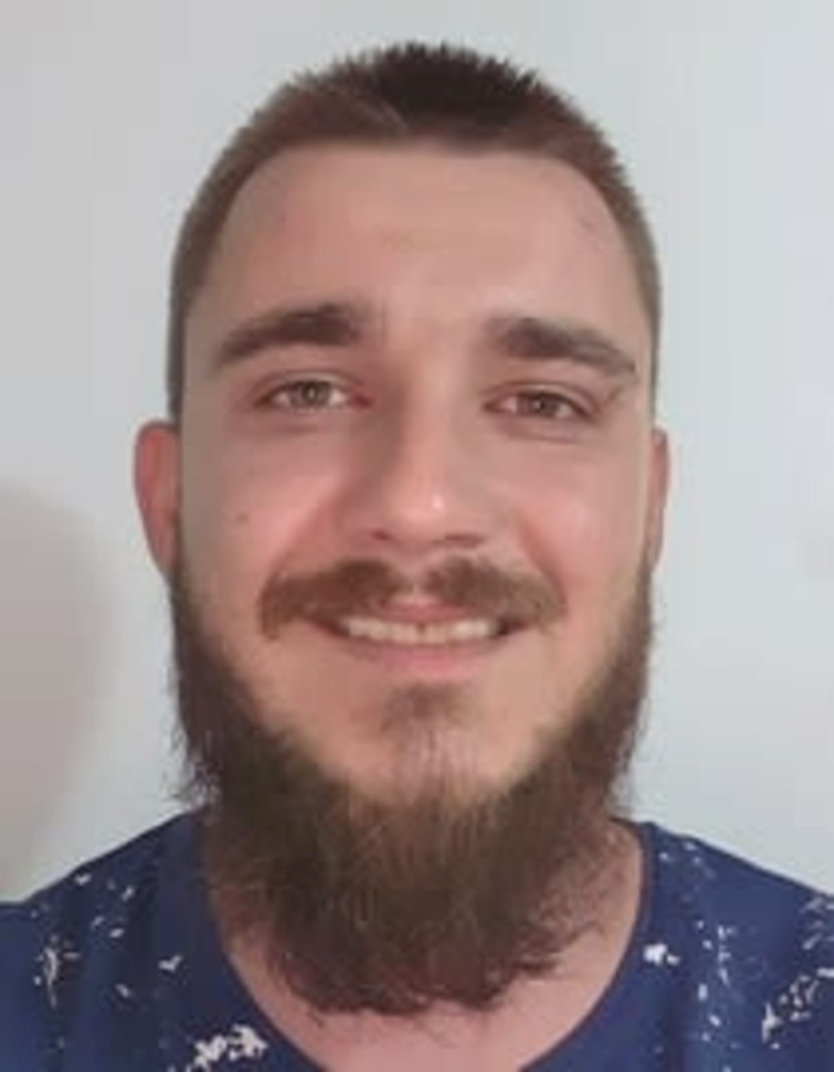 תמונת פורטרט של בעל המקצוע