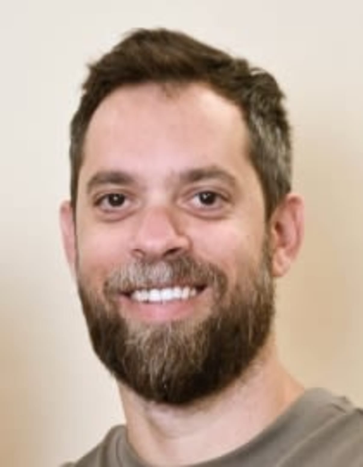 תמונת פורטרט של בעל המקצוע