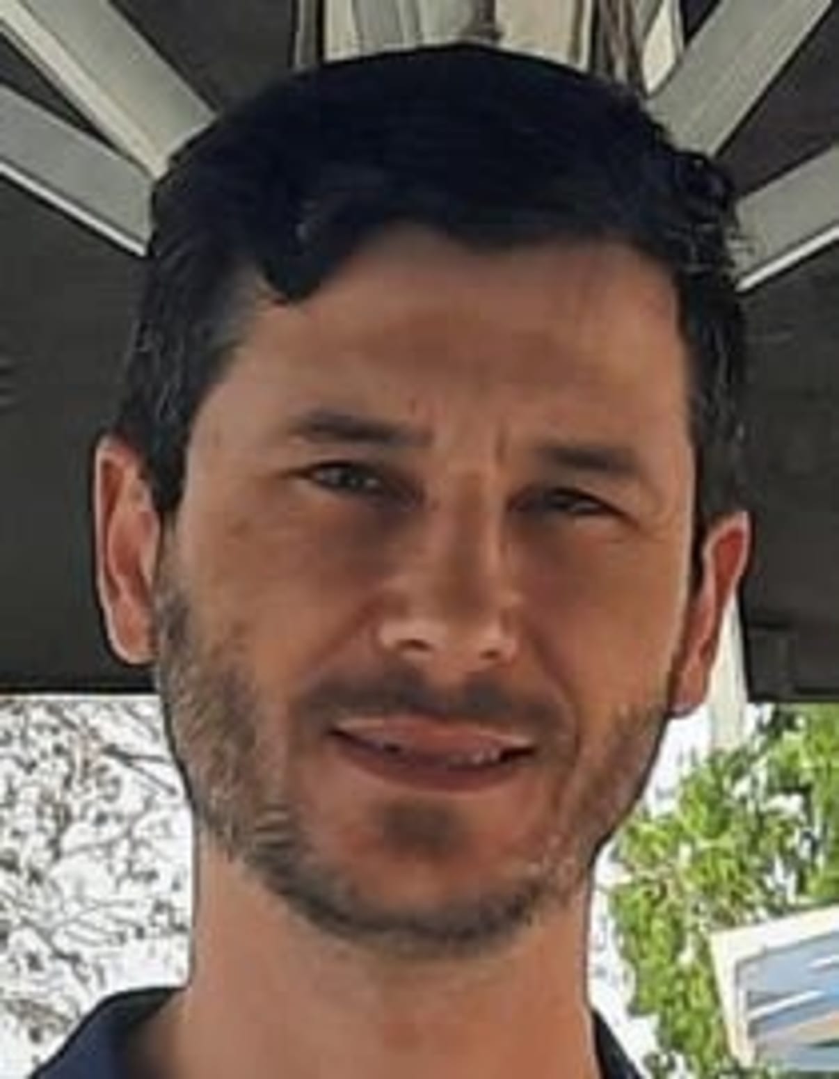 תמונת פורטרט של בעל המקצוע