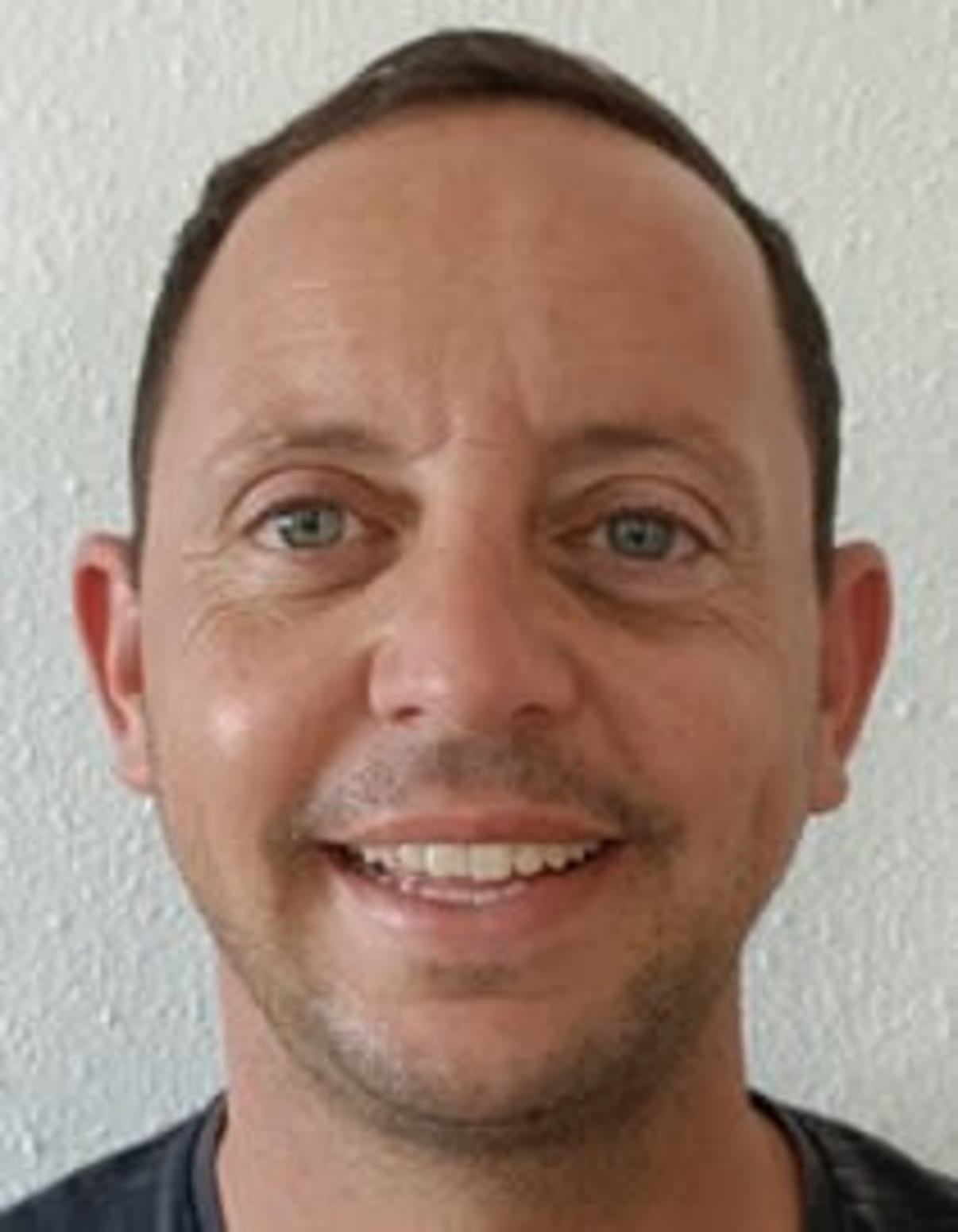 תמונת פורטרט של בעל המקצוע