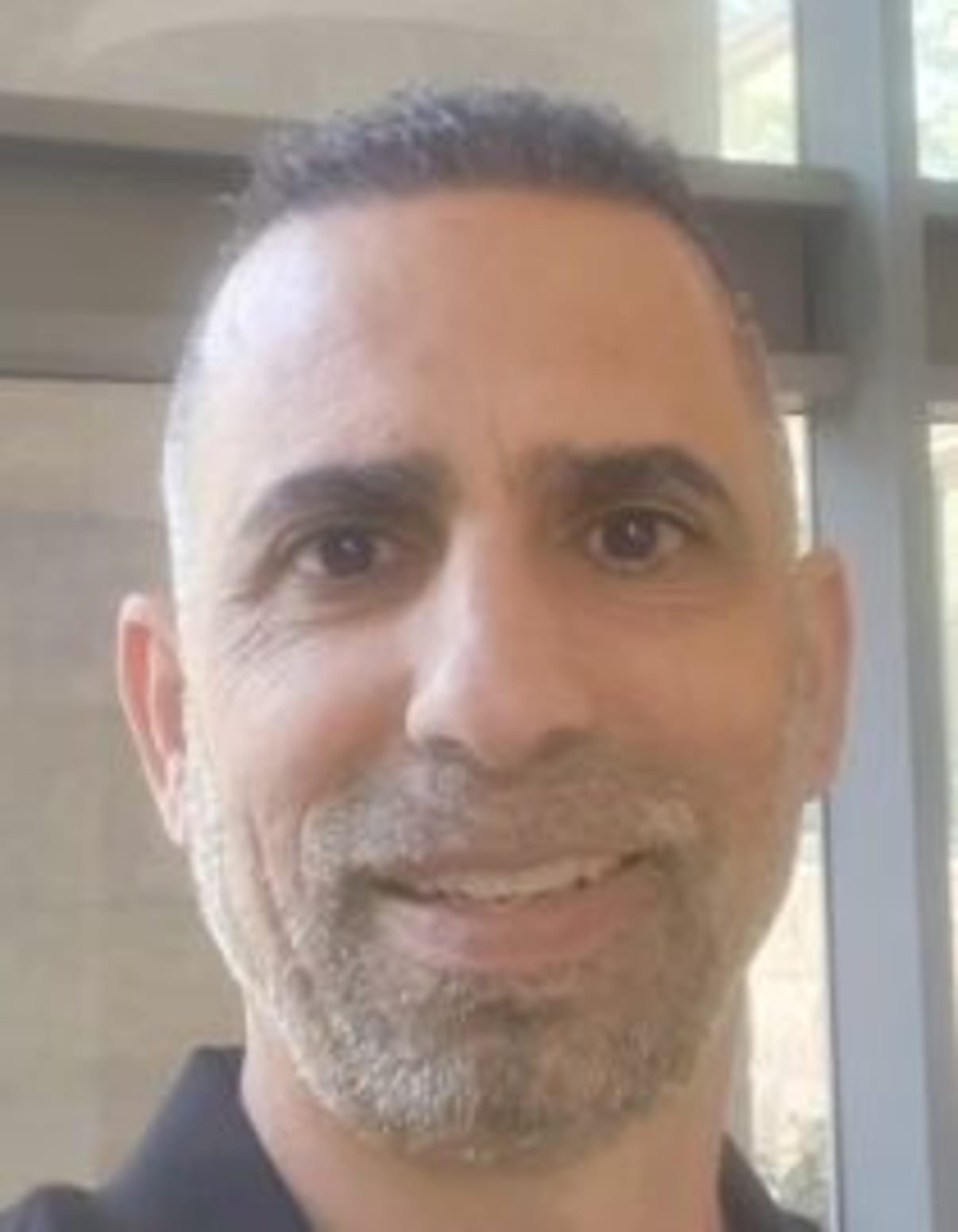 תמונת פורטרט של בעל המקצוע