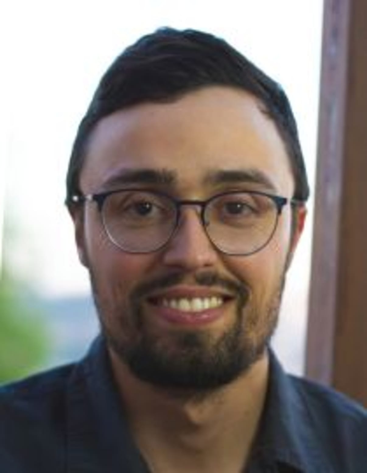 תמונת פורטרט של בעל המקצוע