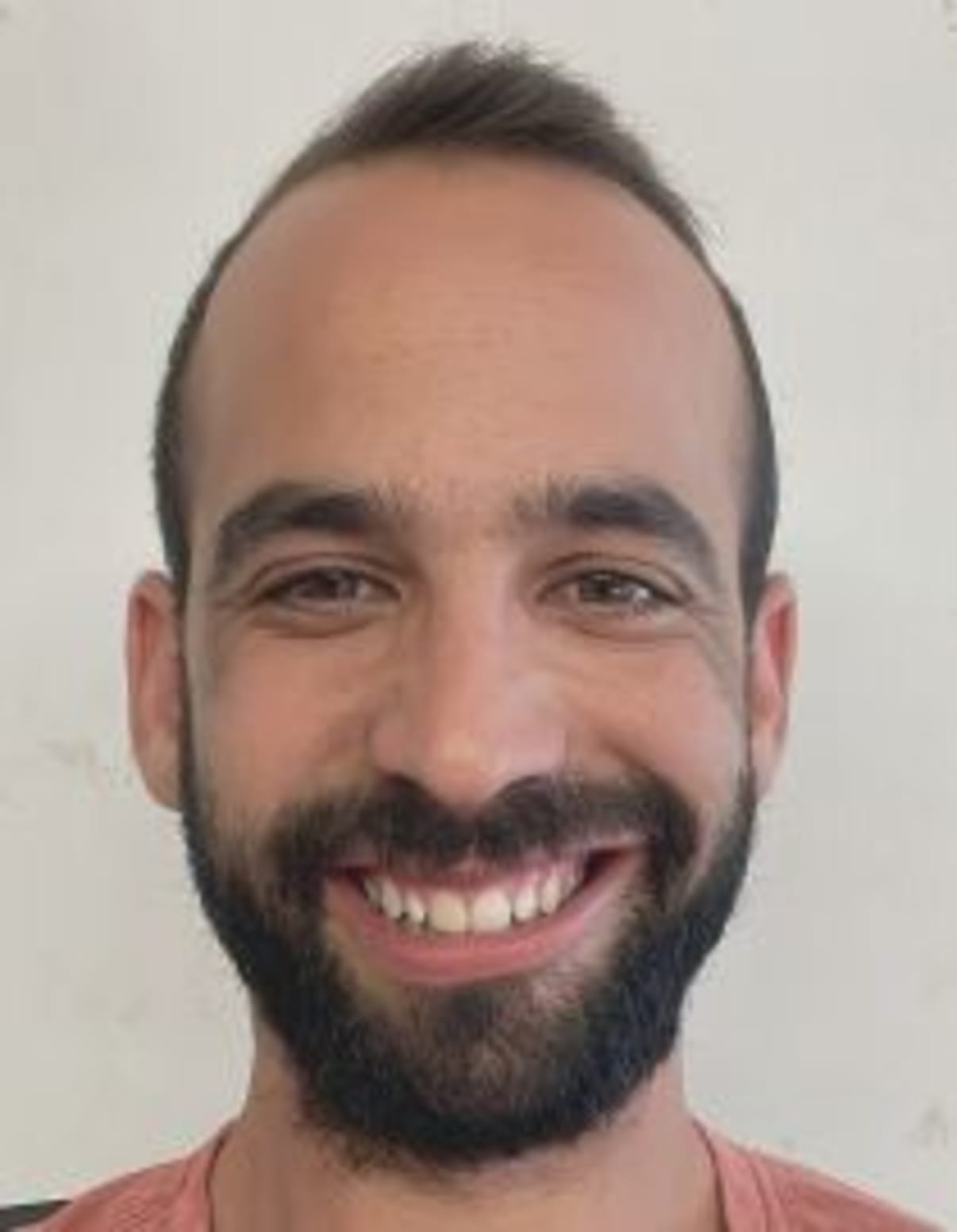 תמונת פורטרט של בעל המקצוע