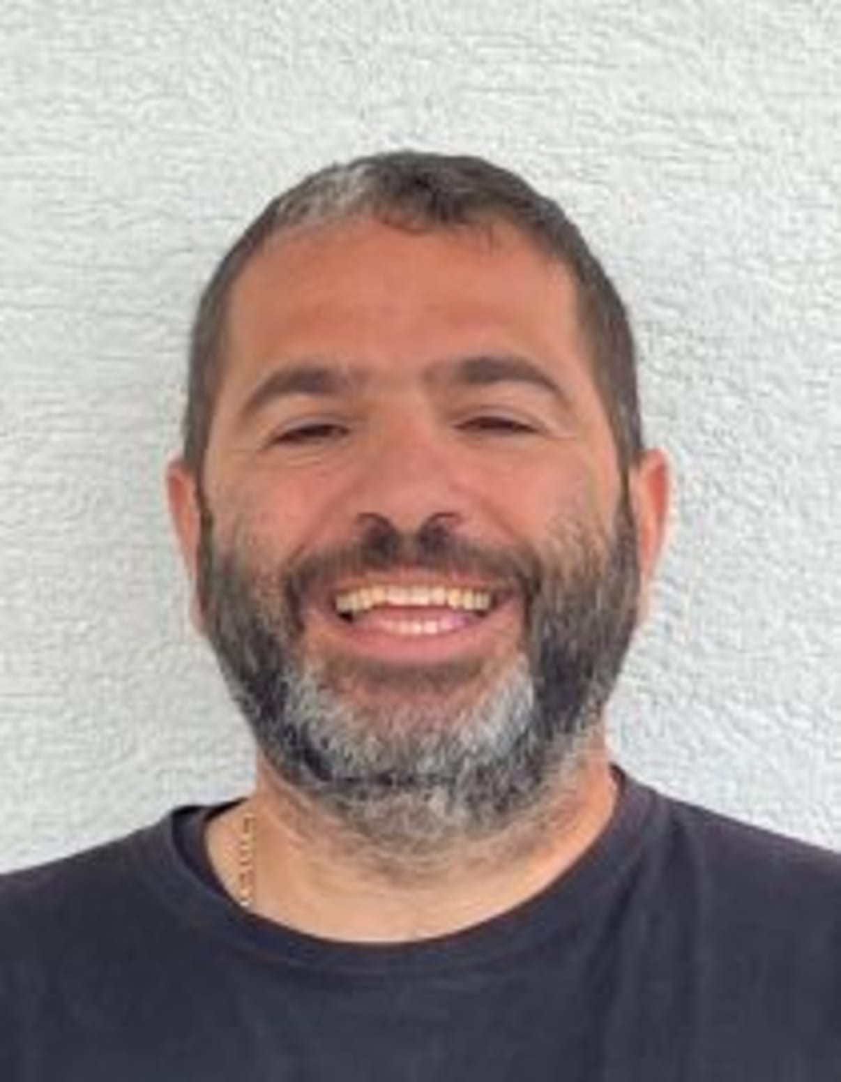 תמונת פורטרט של בעל המקצוע