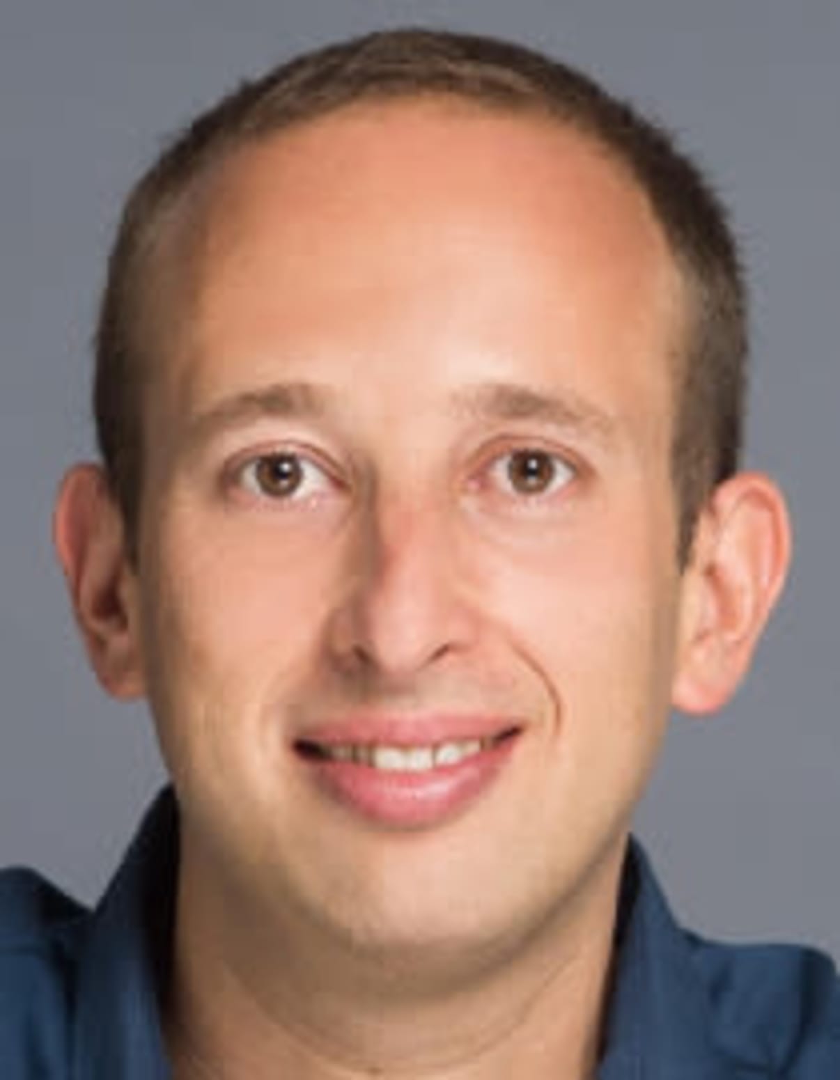 תמונת פורטרט של בעל המקצוע