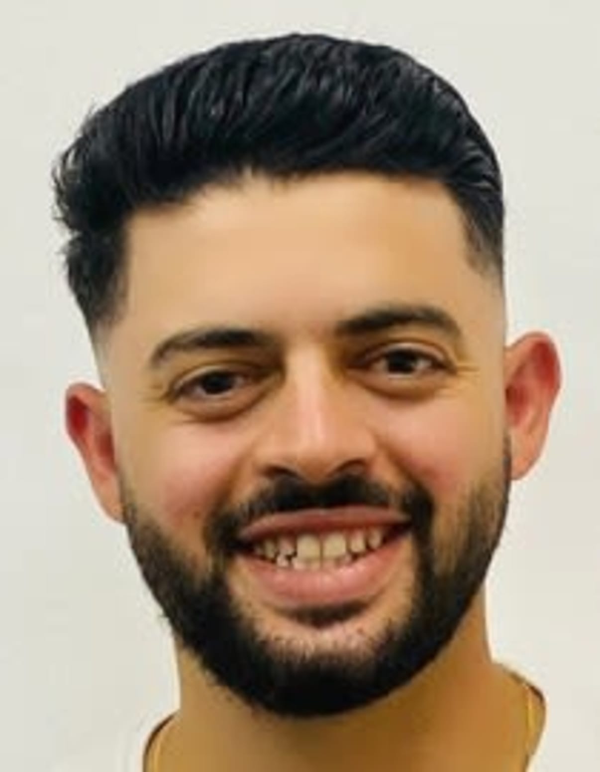 תמונת פורטרט של בעל המקצוע