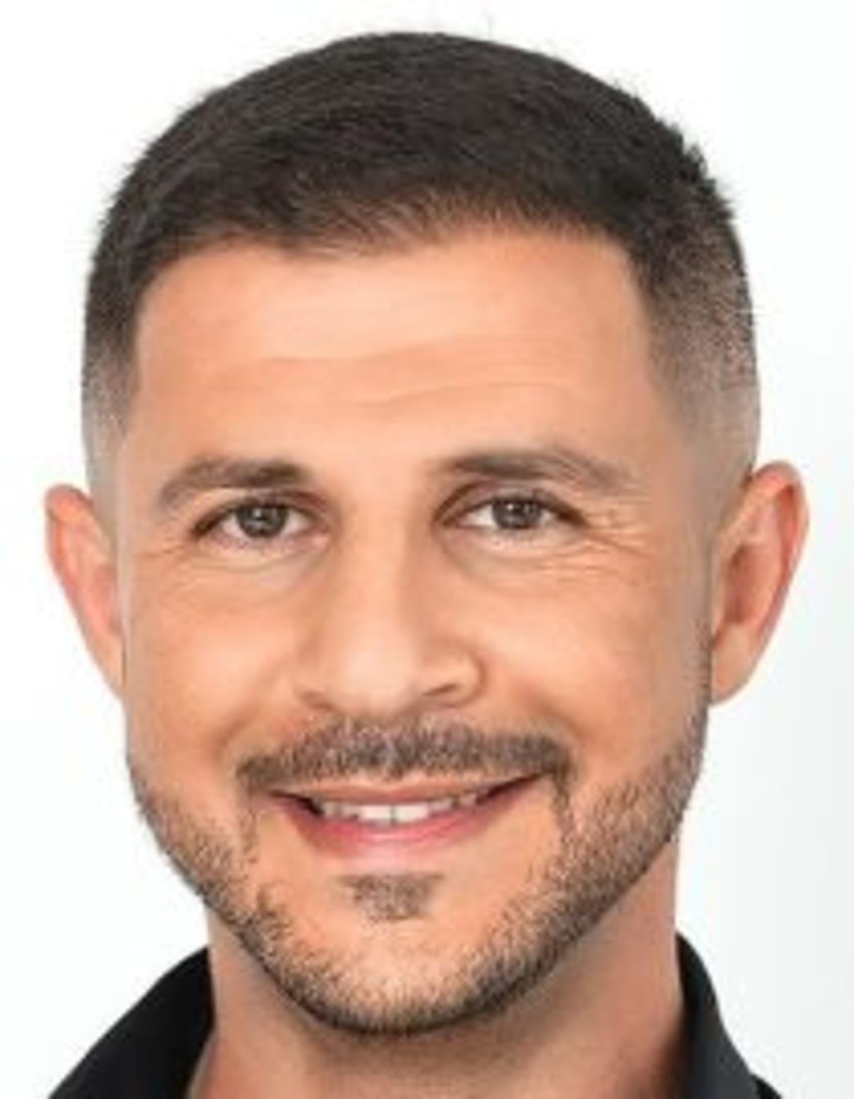 תמונת פורטרט של בעל המקצוע