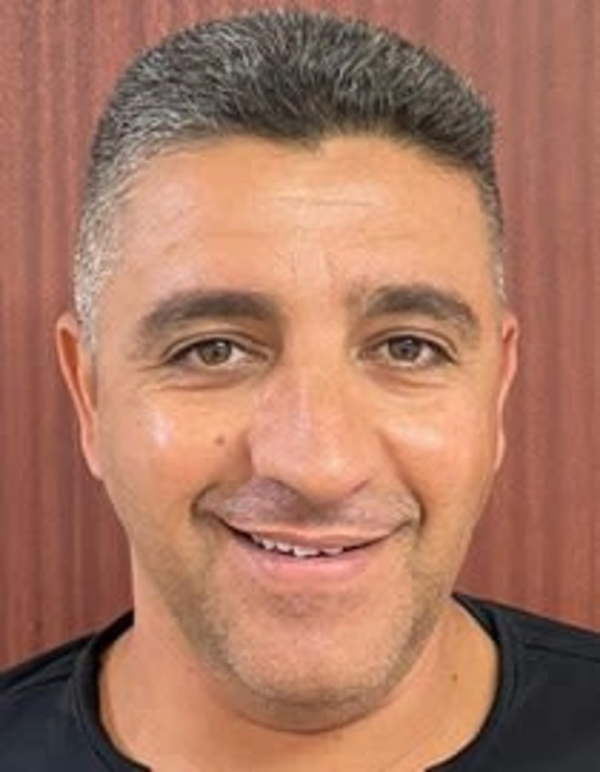 תמונת פורטרט של בעל המקצוע