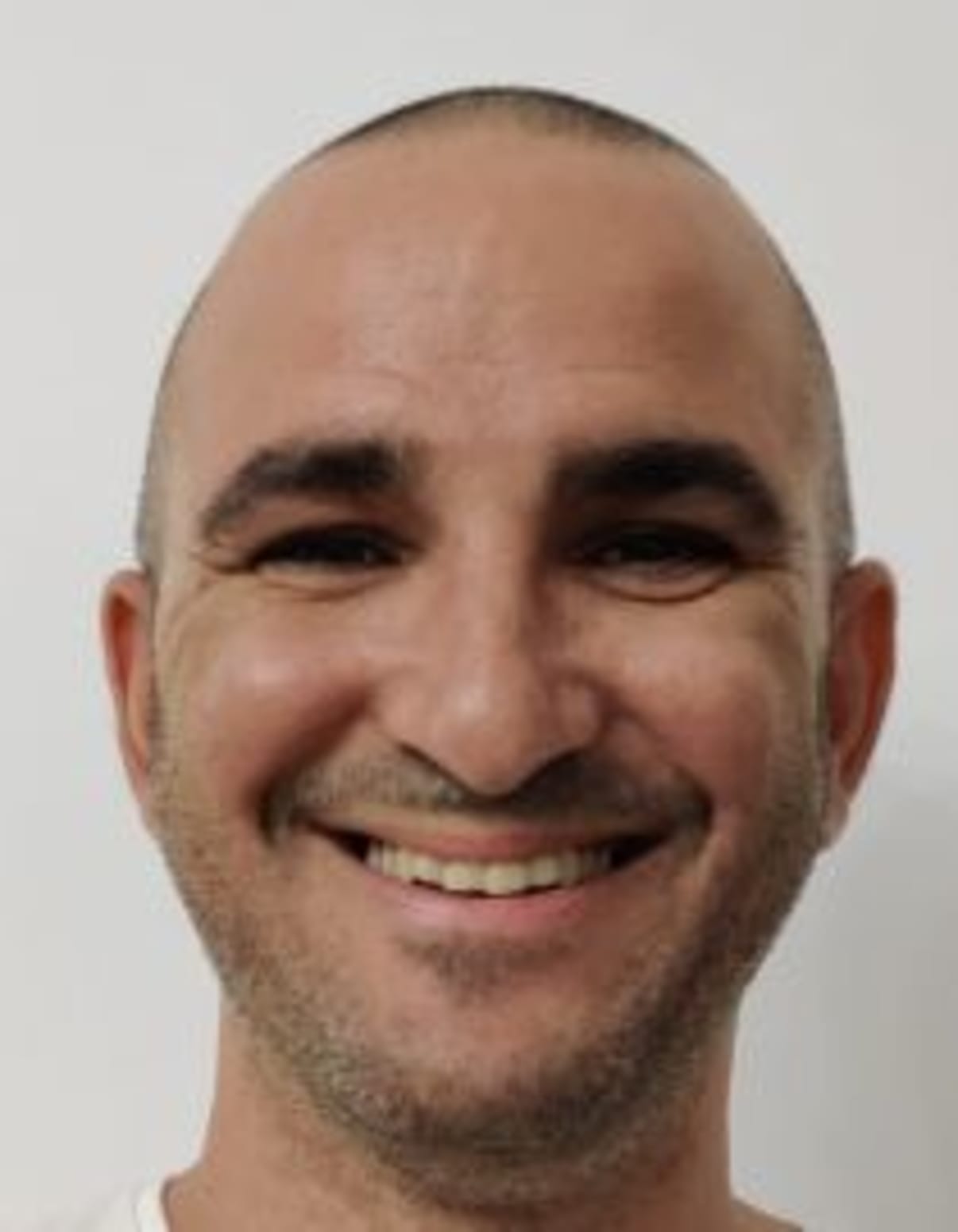 תמונת פורטרט של בעל המקצוע