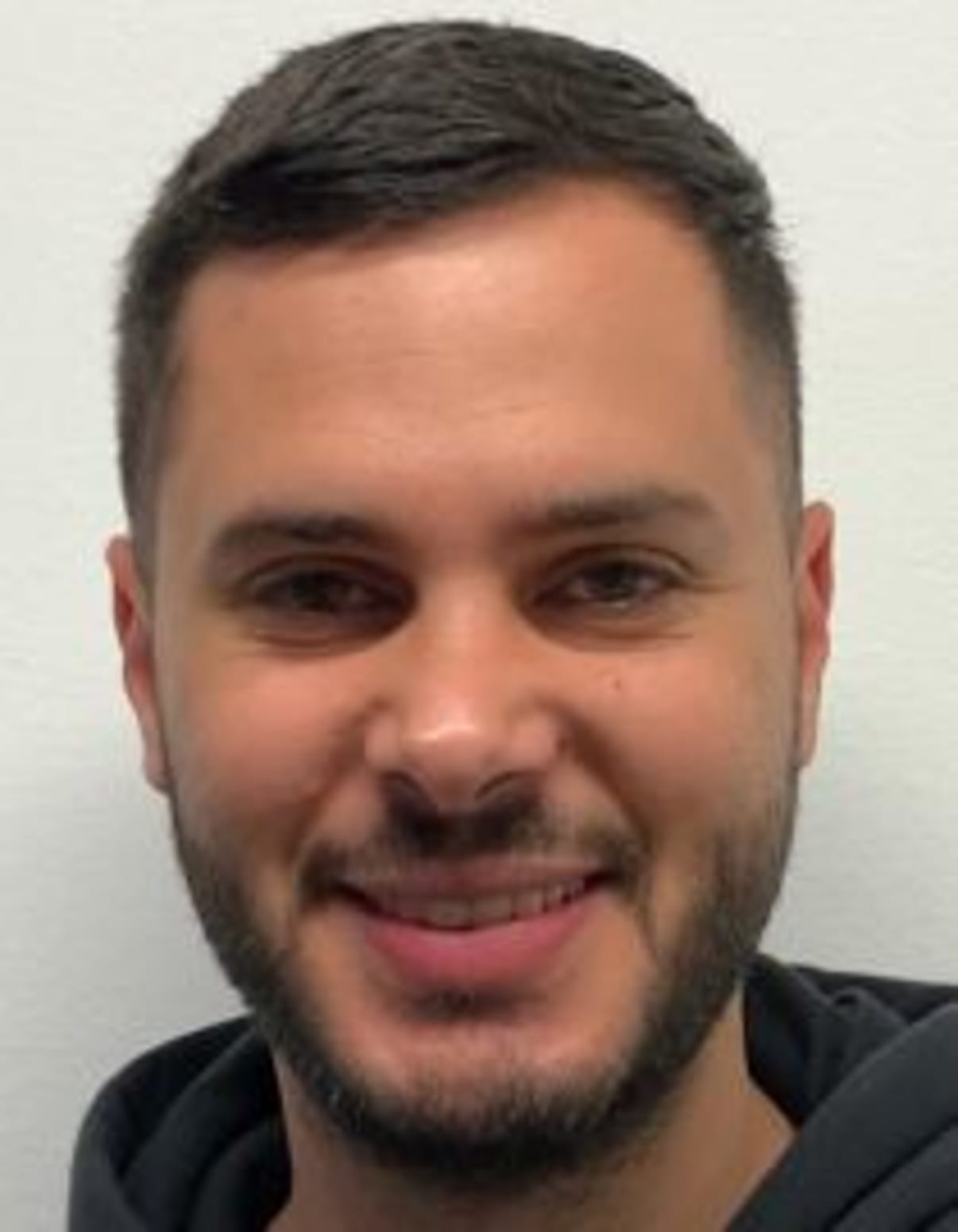 תמונת פורטרט של בעל המקצוע