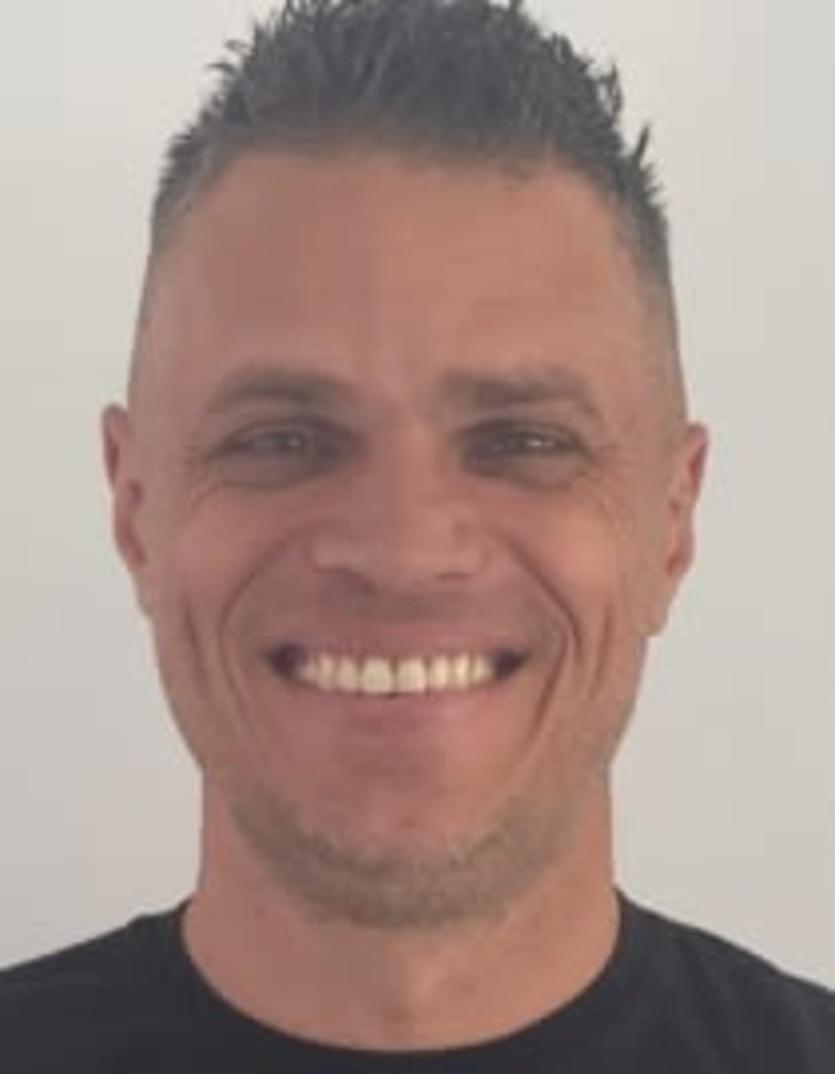 תמונת פורטרט של בעל המקצוע