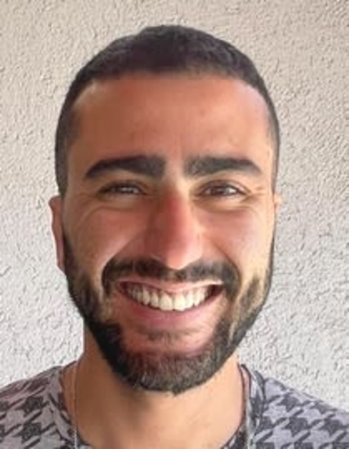 תמונת פורטרט של בעל המקצוע