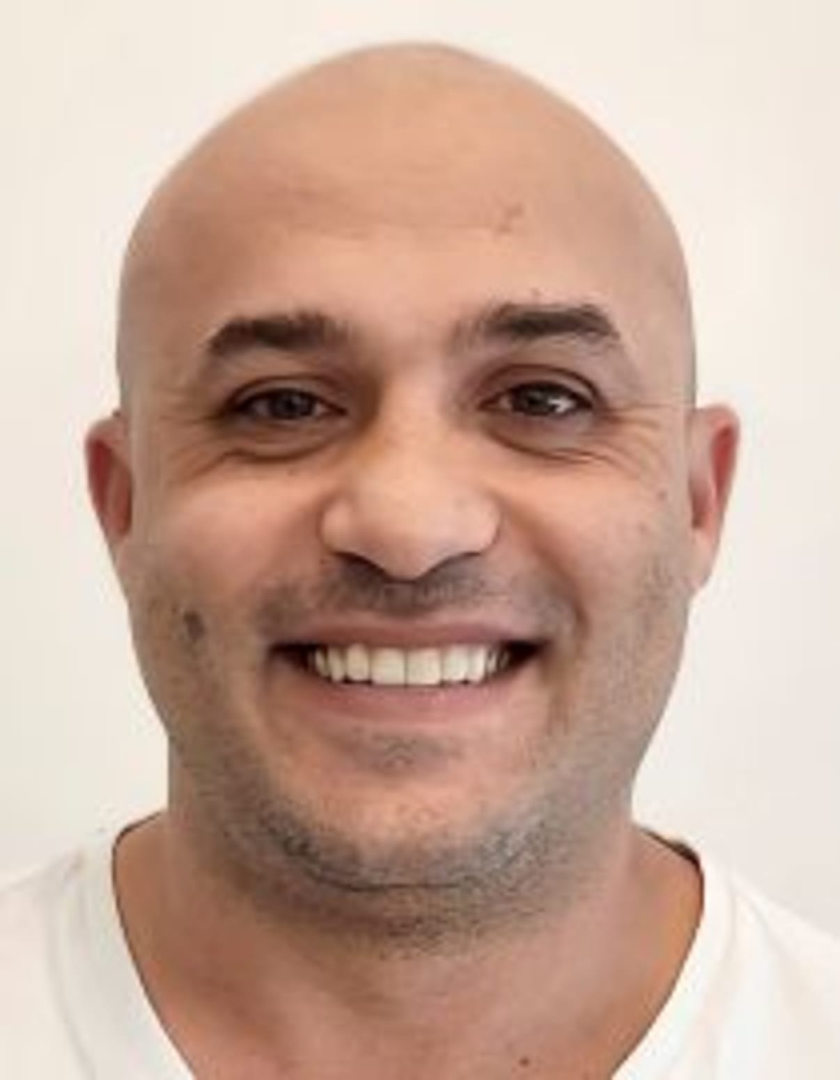 תמונת פורטרט של בעל המקצוע