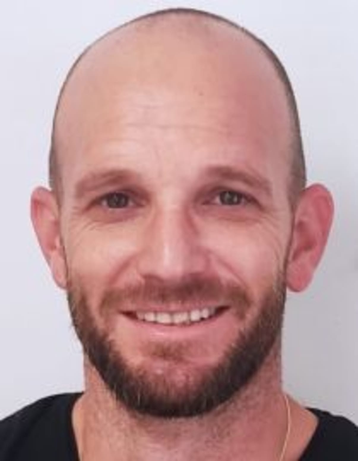 תמונת פורטרט של בעל המקצוע