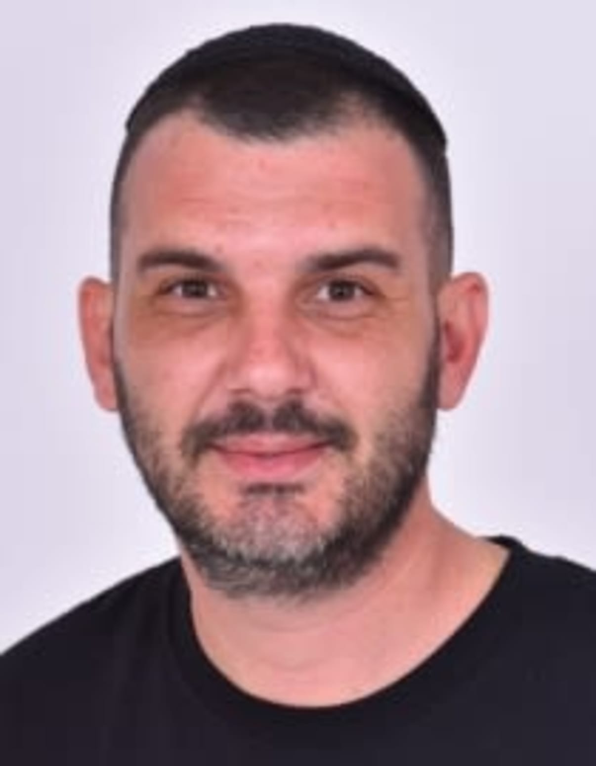 תמונת פורטרט של בעל המקצוע