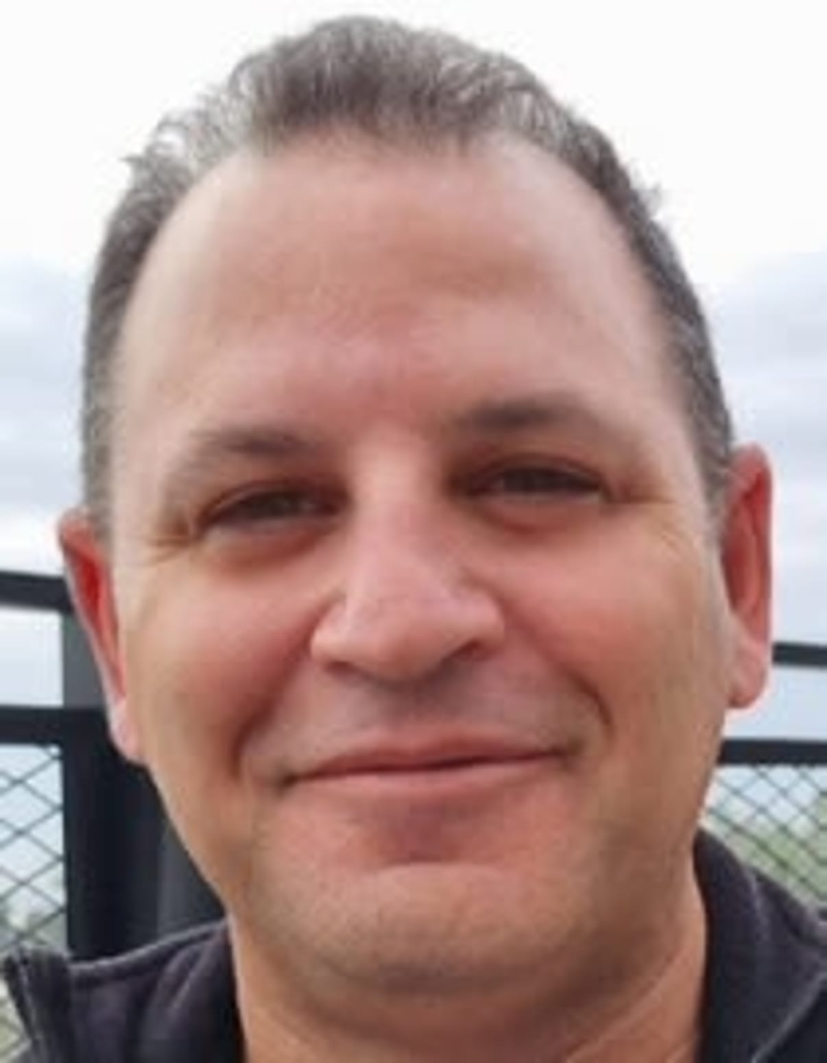 תמונת פורטרט של בעל המקצוע