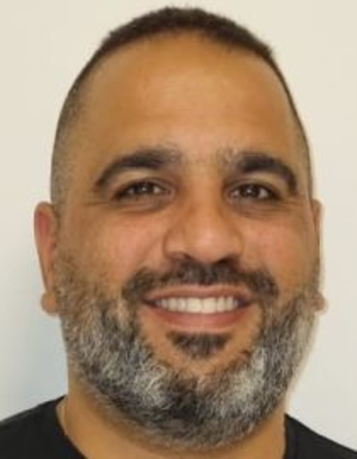 תמונת פורטרט של בעל המקצוע