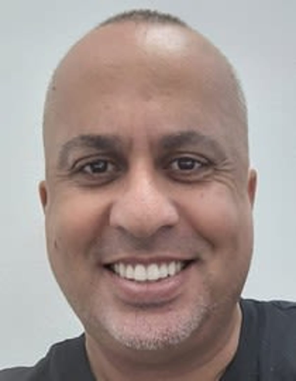 תמונת פורטרט של בעל המקצוע