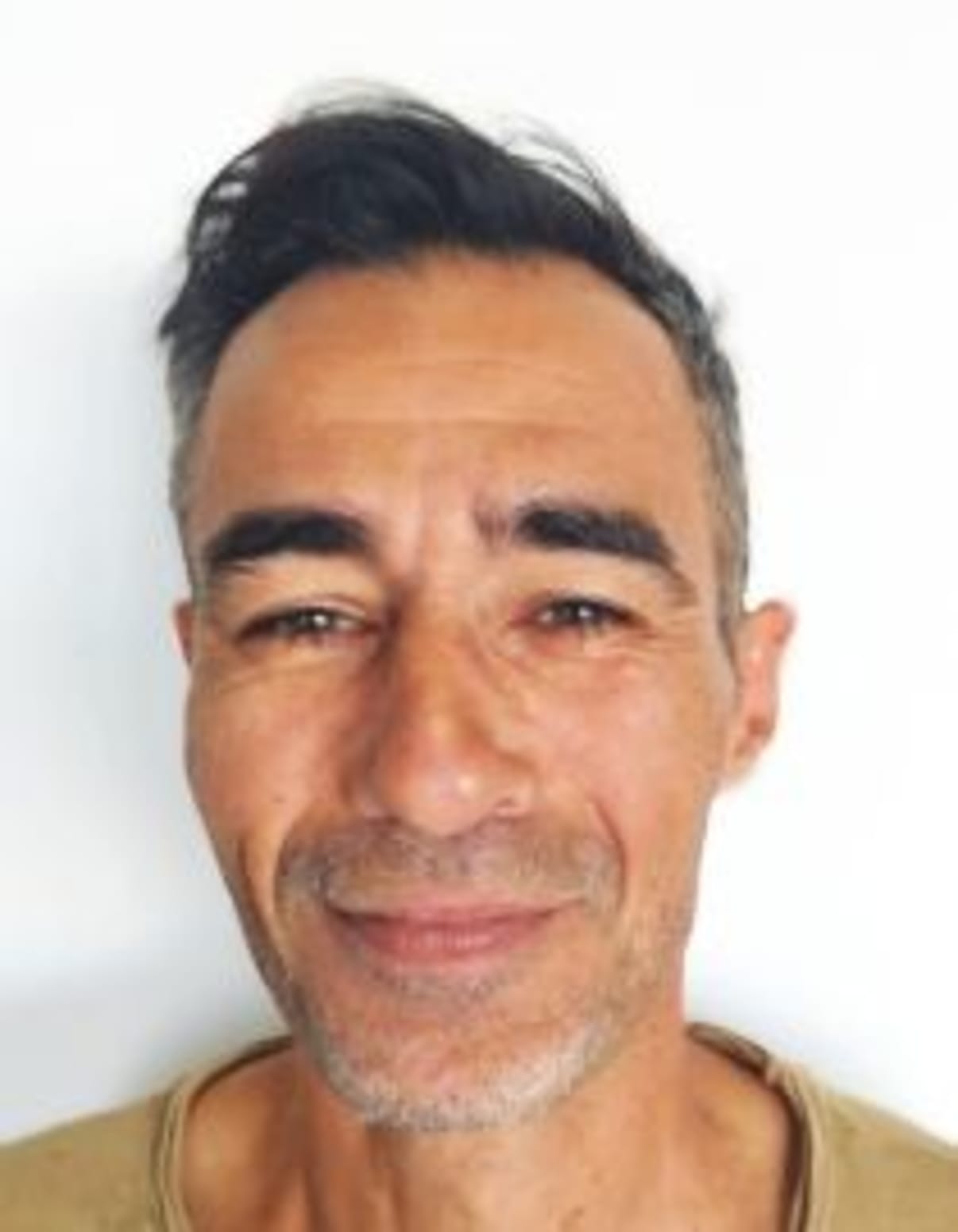 תמונת פורטרט של בעל המקצוע