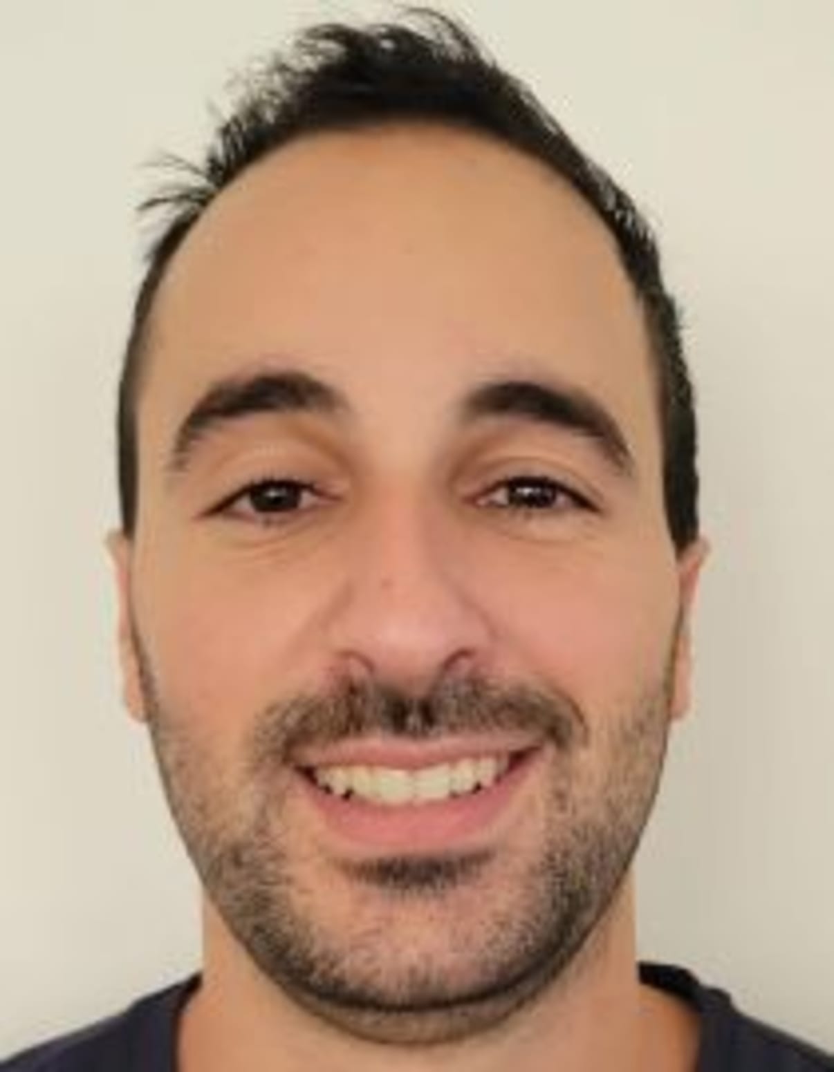 תמונת פורטרט של בעל המקצוע