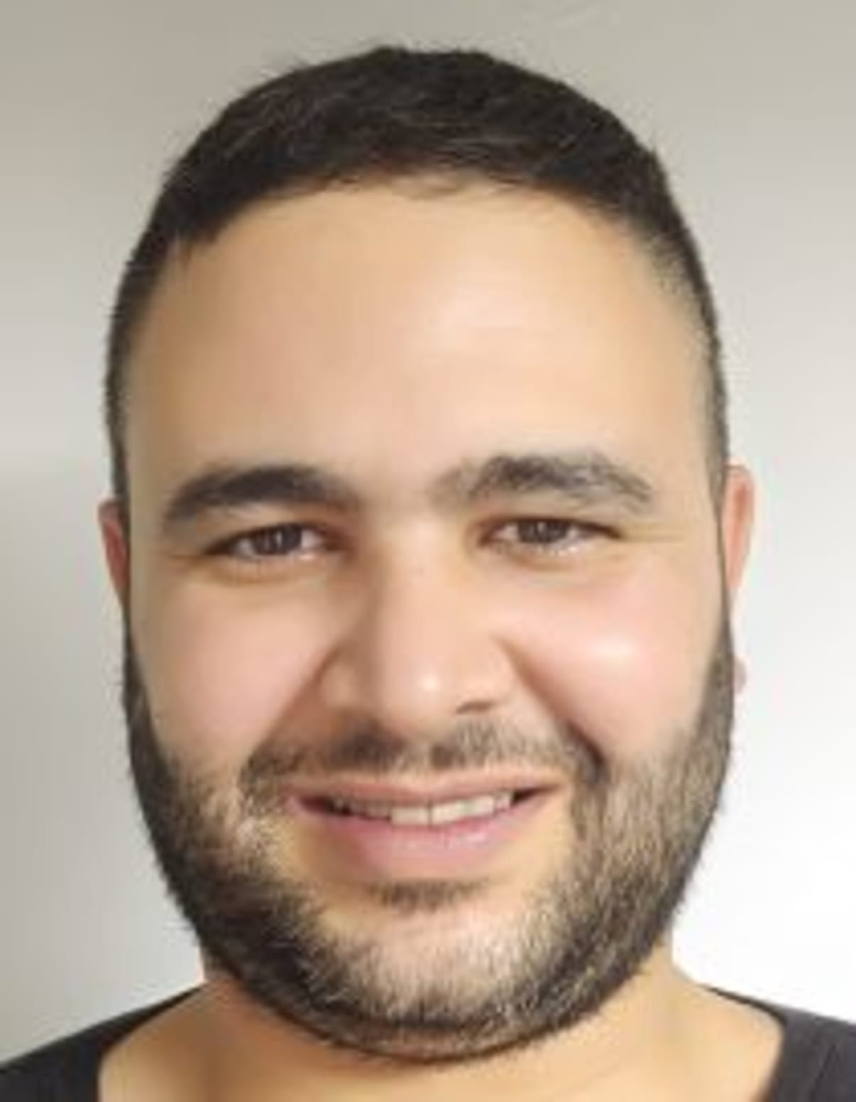 תמונת פורטרט של בעל המקצוע