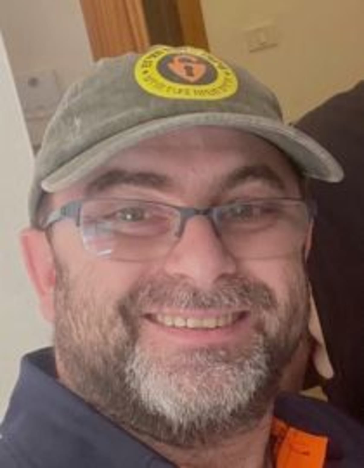 תמונת פורטרט של בעל המקצוע