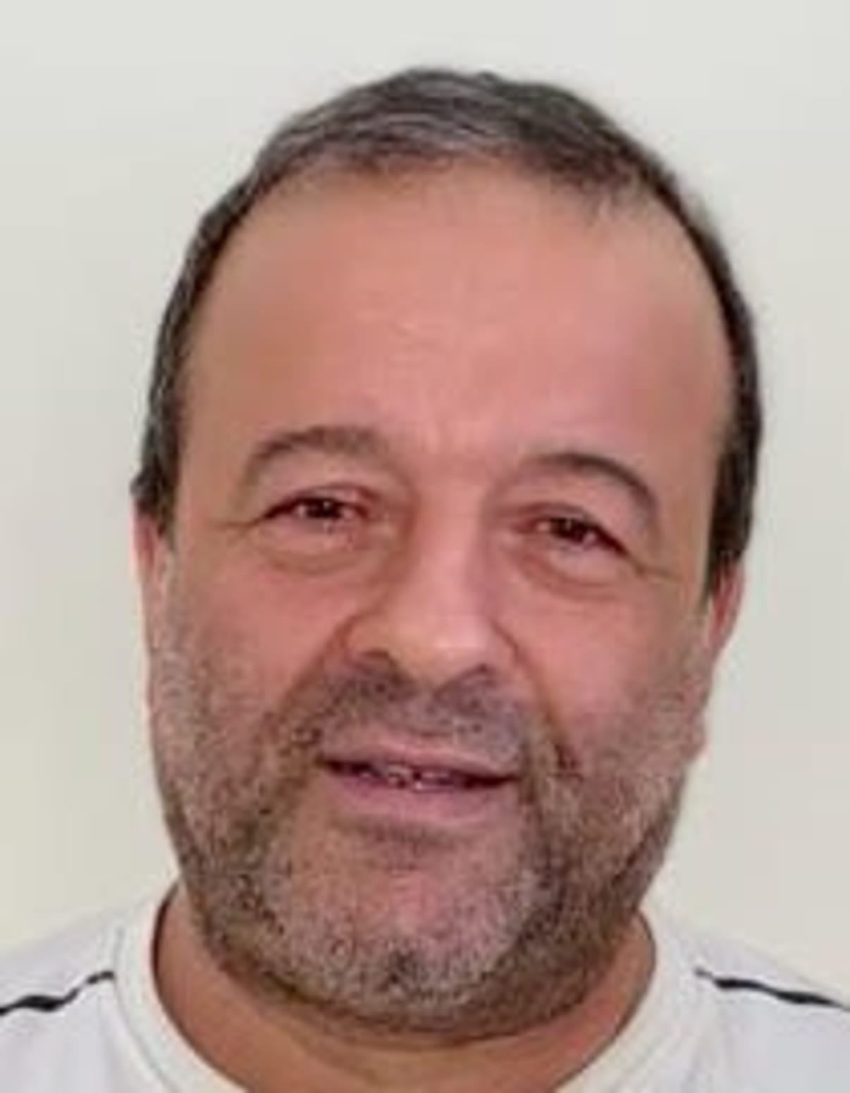 תמונת פורטרט של בעל המקצוע