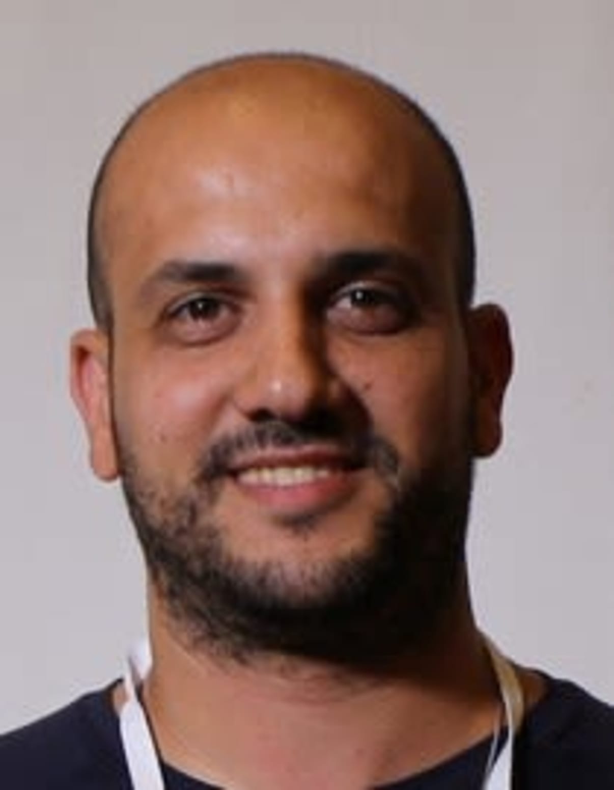 תמונת פורטרט של בעל המקצוע