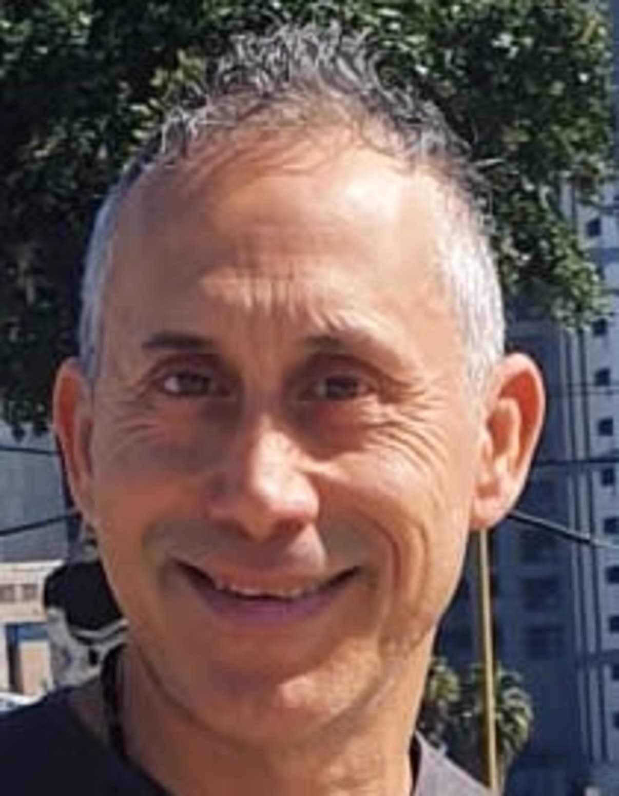 תמונת פורטרט של בעל המקצוע