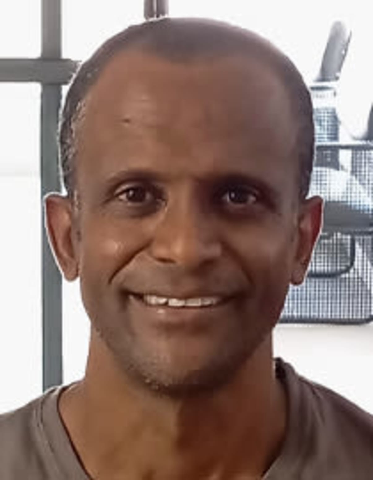 תמונת פורטרט של בעל המקצוע