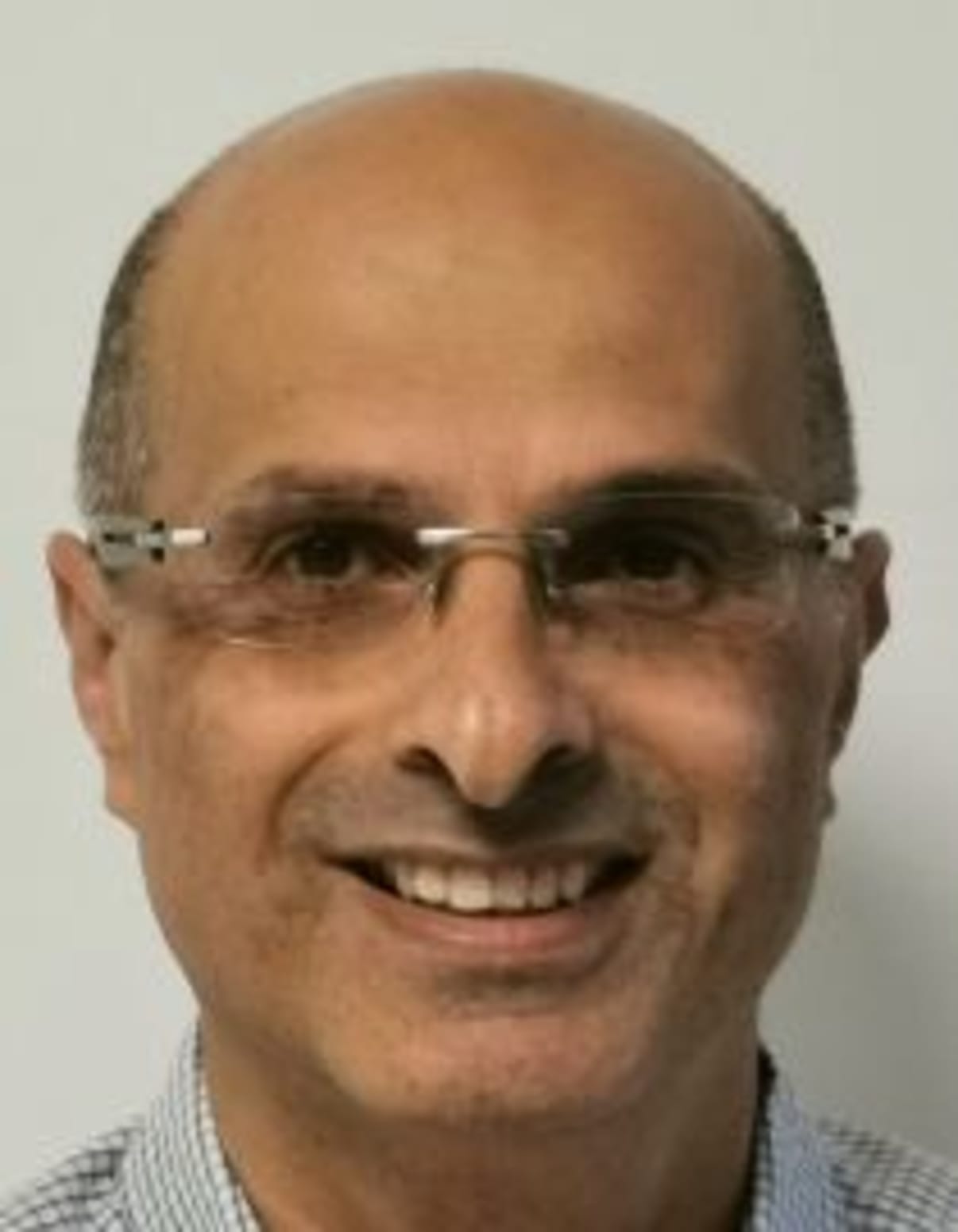 תמונת פורטרט של בעל המקצוע