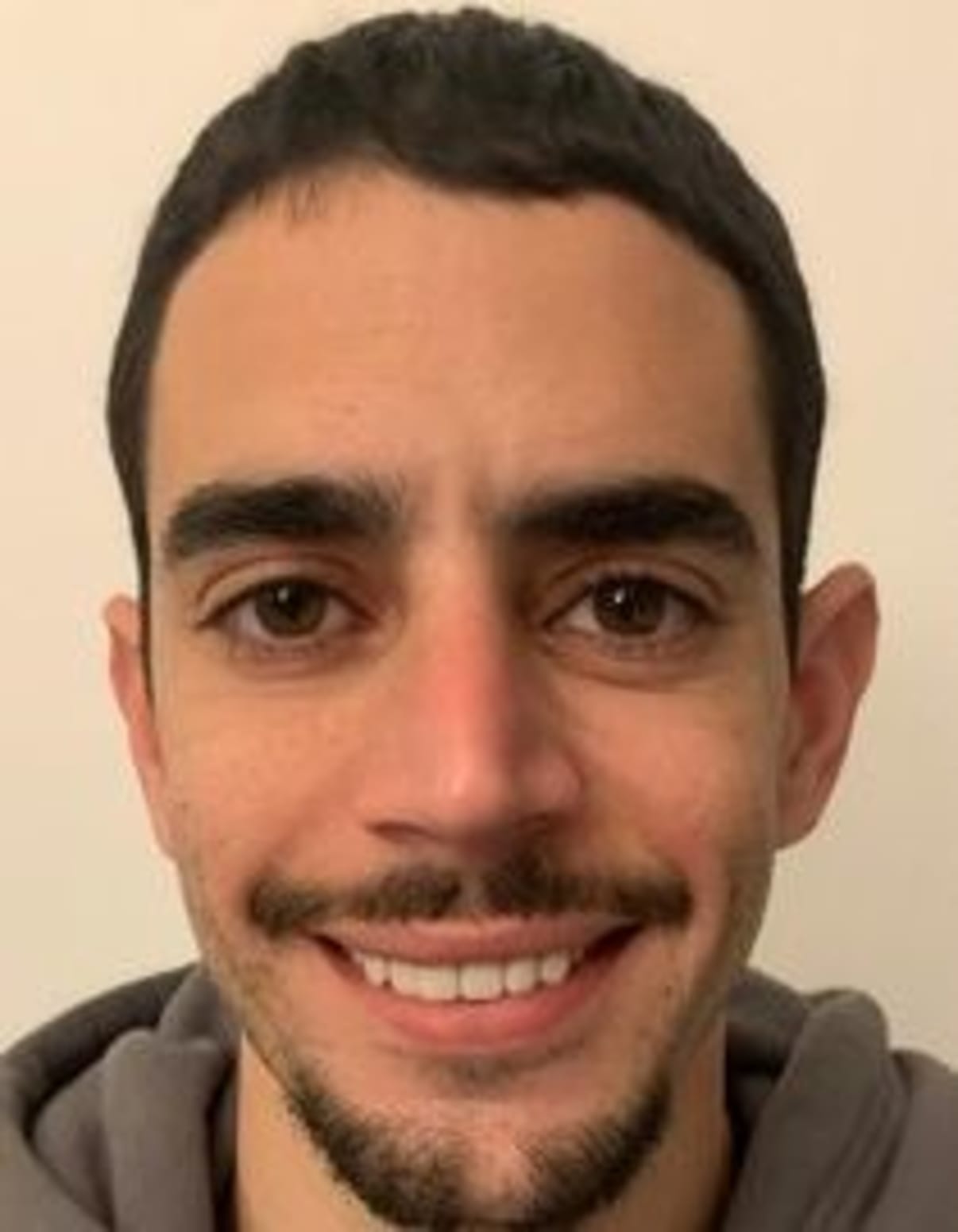 תמונת פורטרט של בעל המקצוע