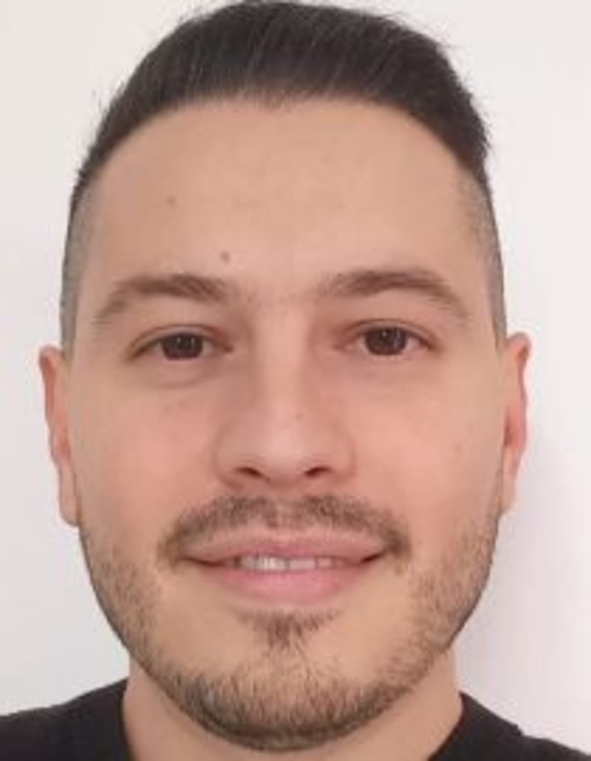 תמונת פורטרט של בעל המקצוע