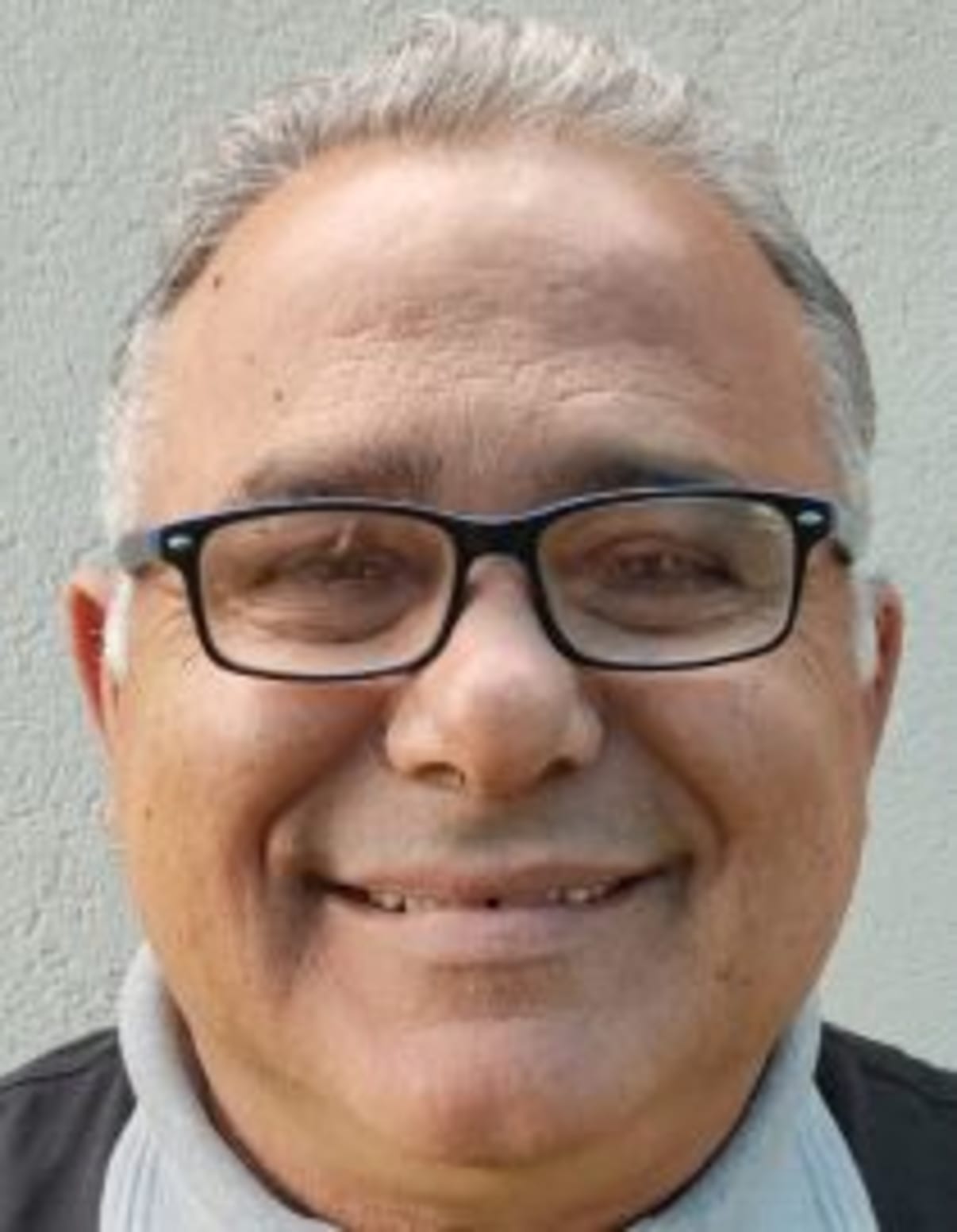 תמונת פורטרט של בעל המקצוע