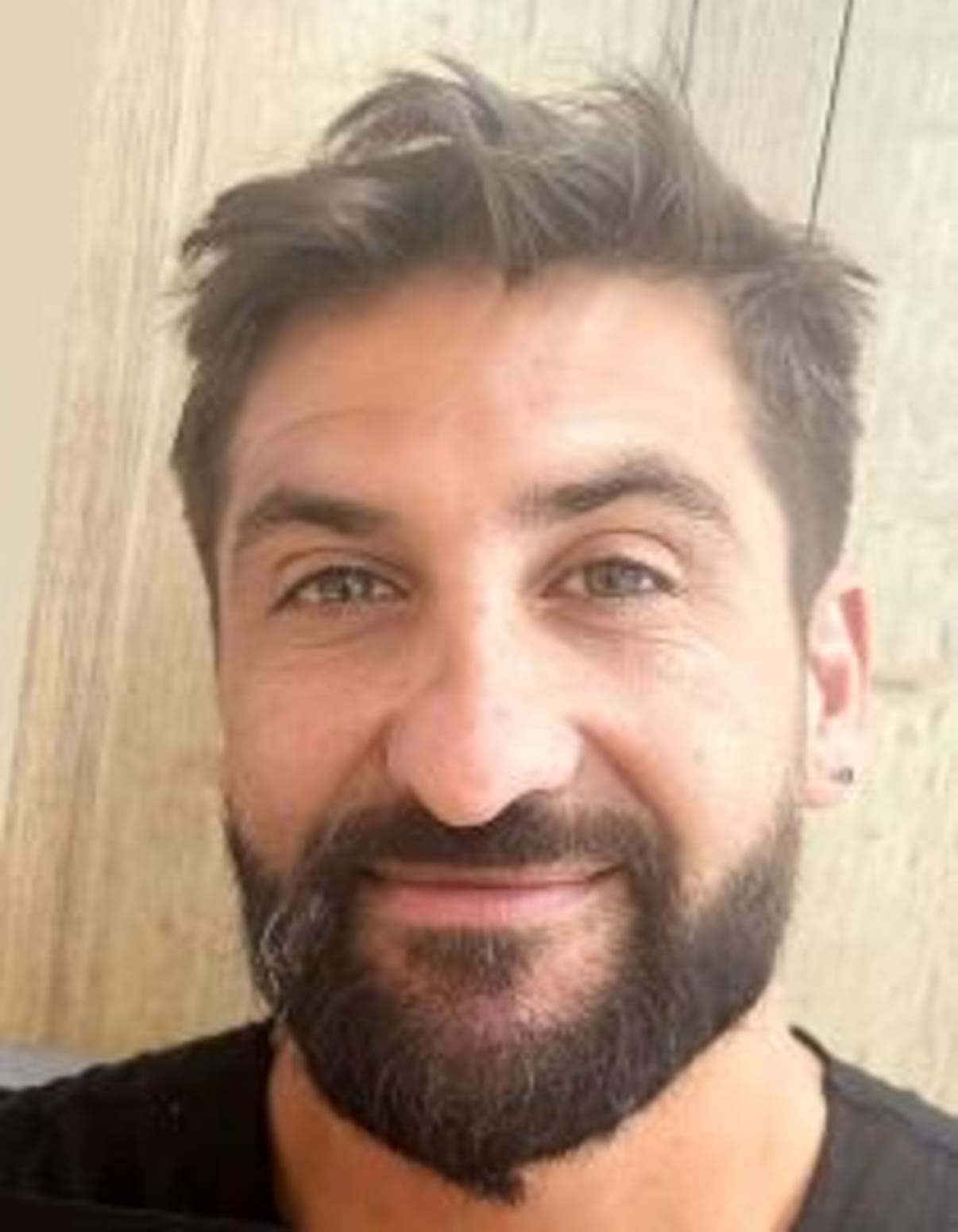 תמונת פורטרט של בעל המקצוע