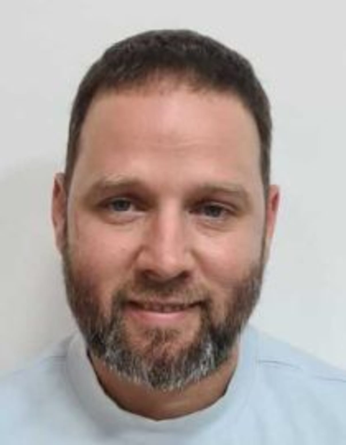 תמונת פורטרט של בעל המקצוע