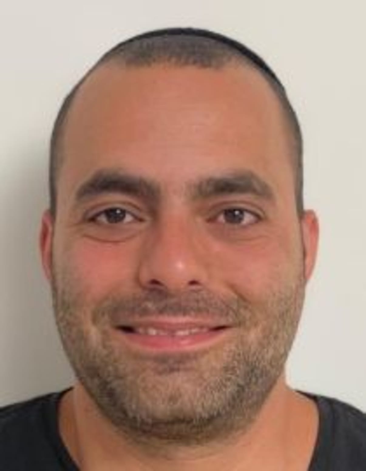 תמונת פורטרט של בעל המקצוע