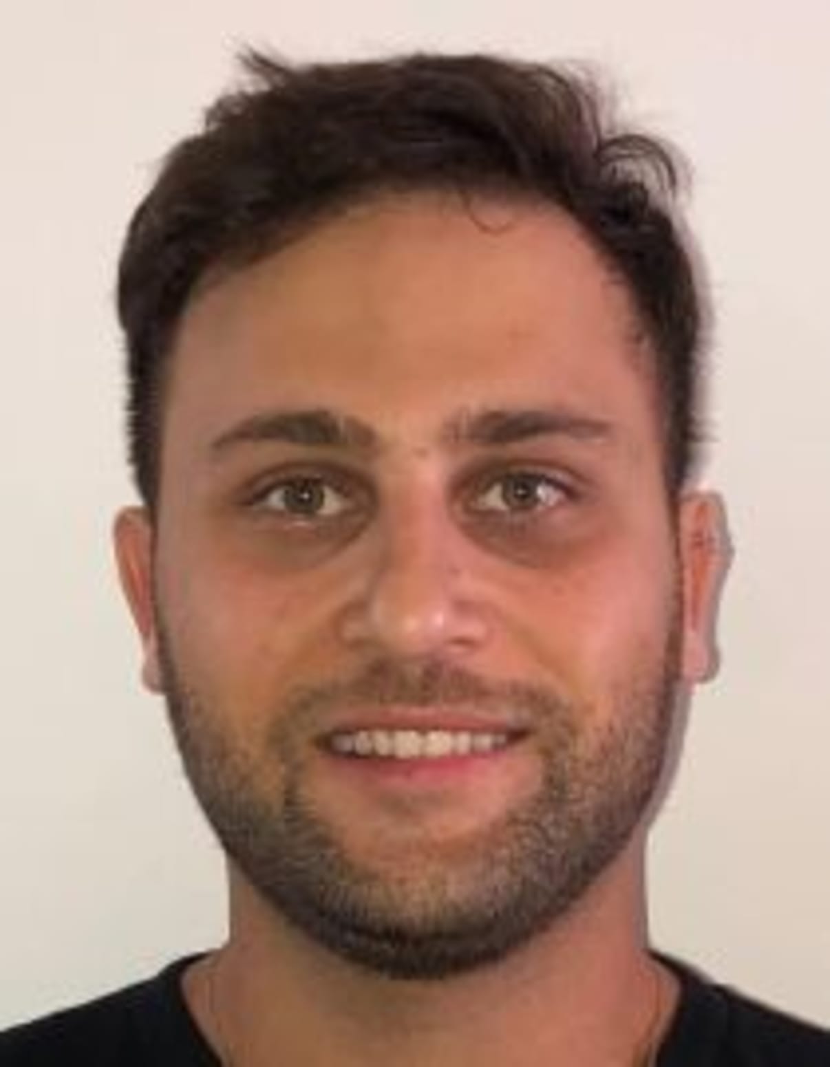 תמונת פורטרט של בעל המקצוע