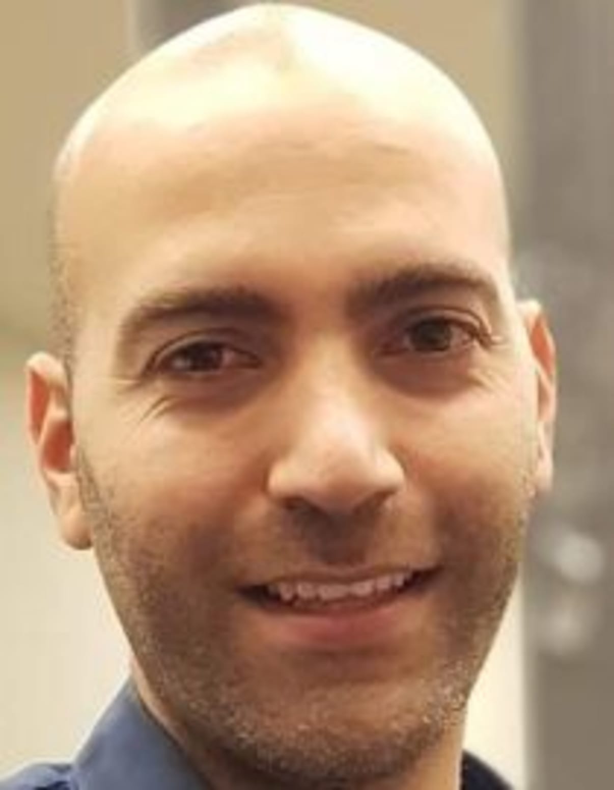 תמונת פורטרט של בעל המקצוע