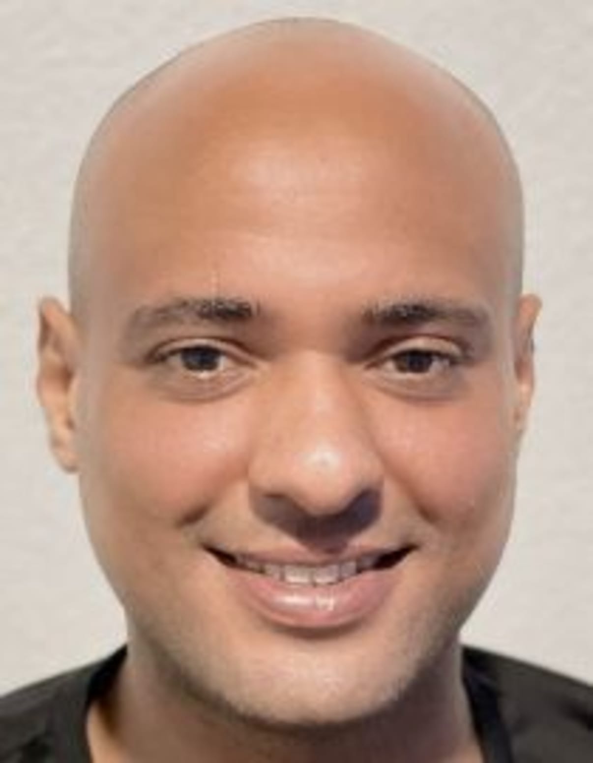 תמונת פורטרט של בעל המקצוע