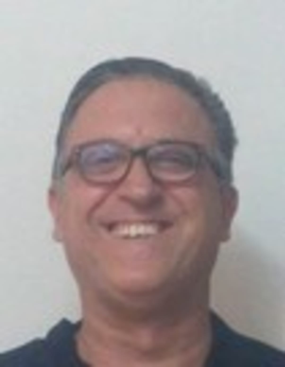 תמונת פורטרט של בעל המקצוע