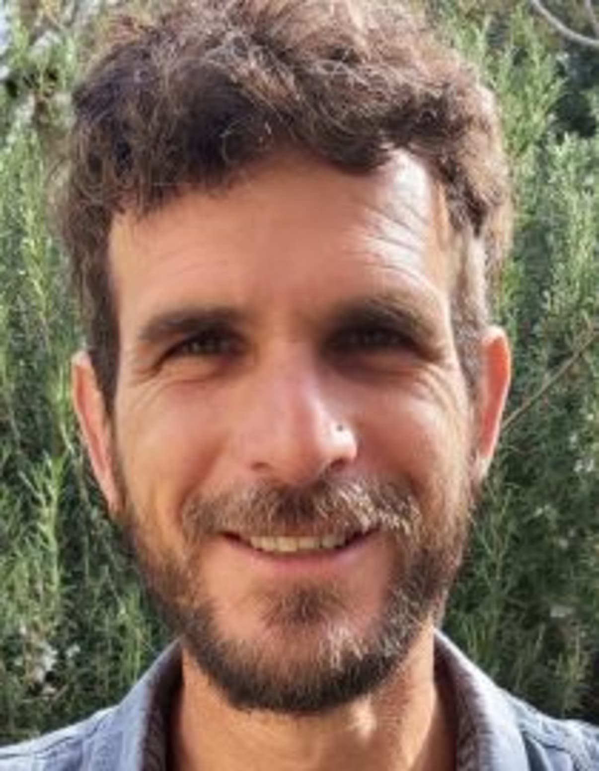 תמונת פורטרט של בעל המקצוע