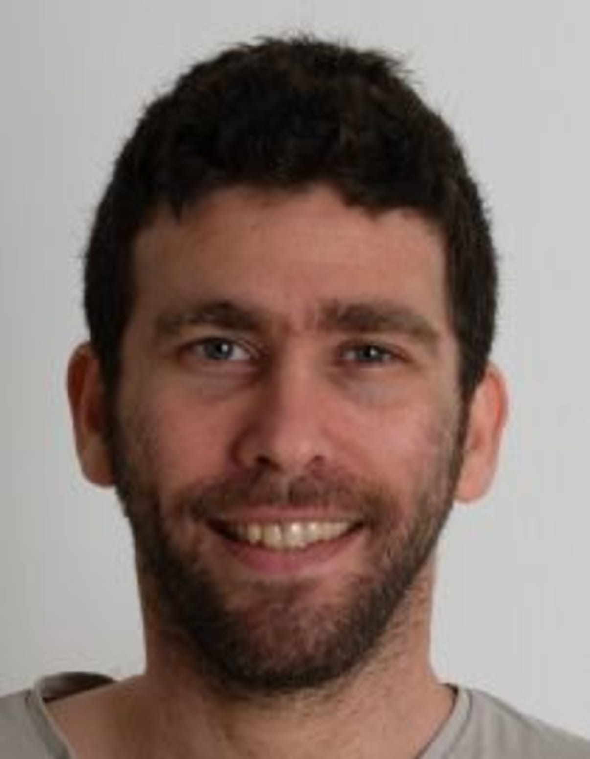 תמונת פורטרט של בעל המקצוע