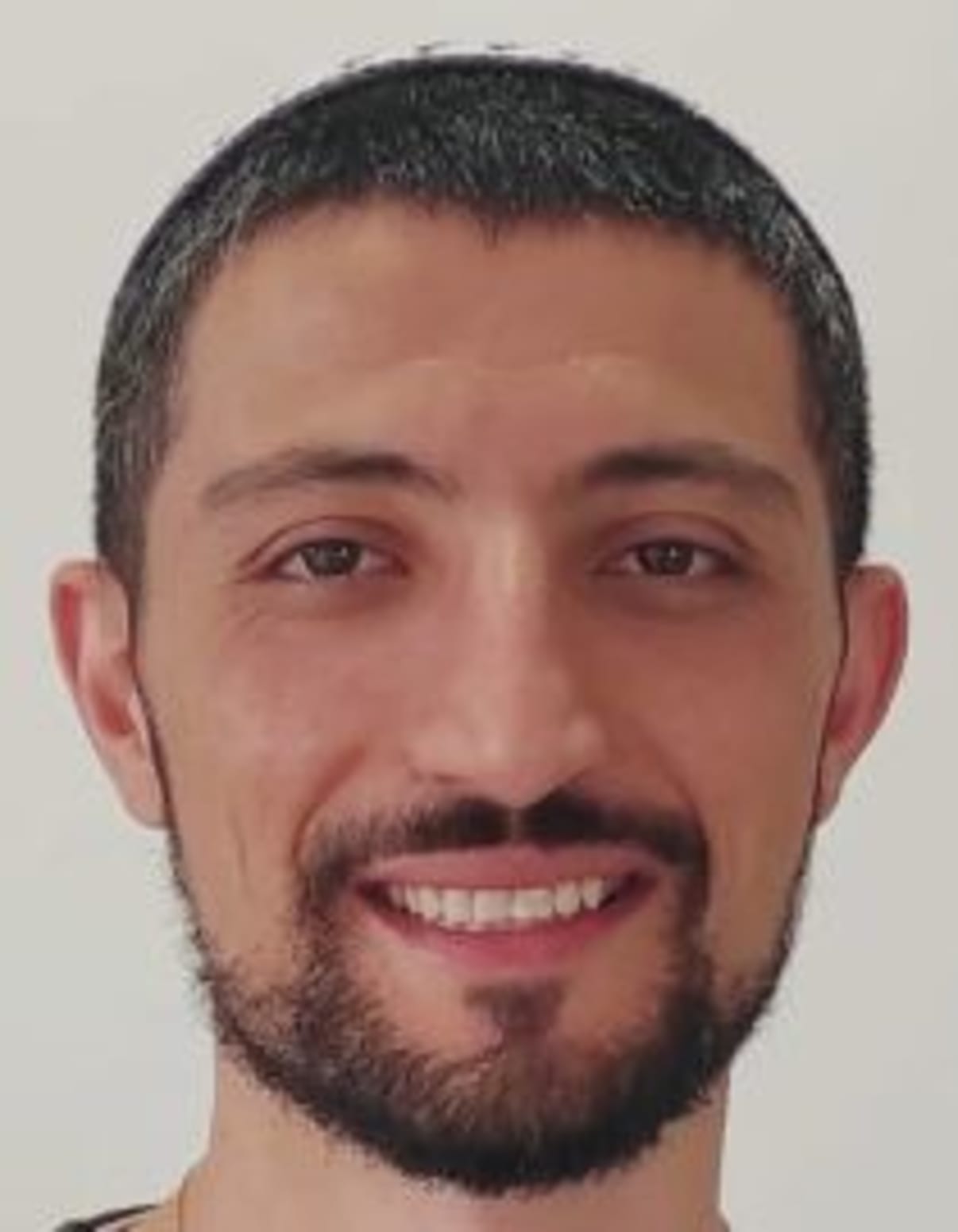 תמונת פורטרט של בעל המקצוע