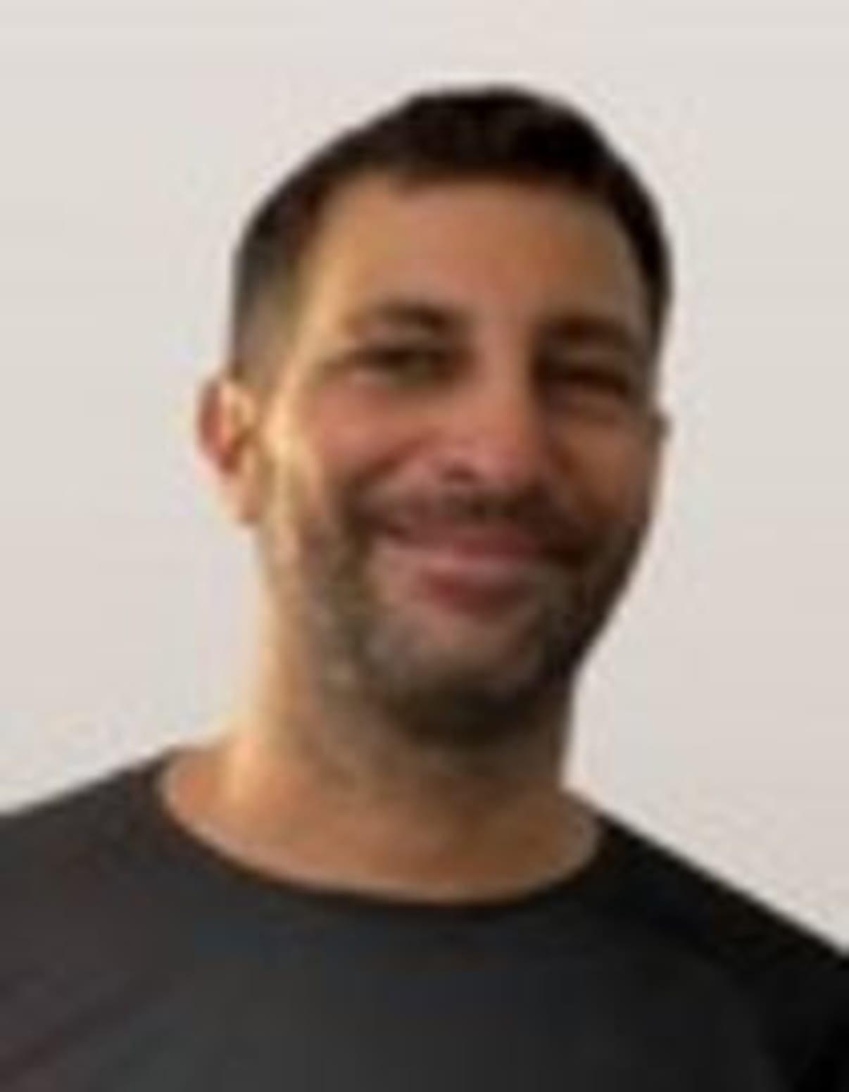 תמונת פורטרט של בעל המקצוע