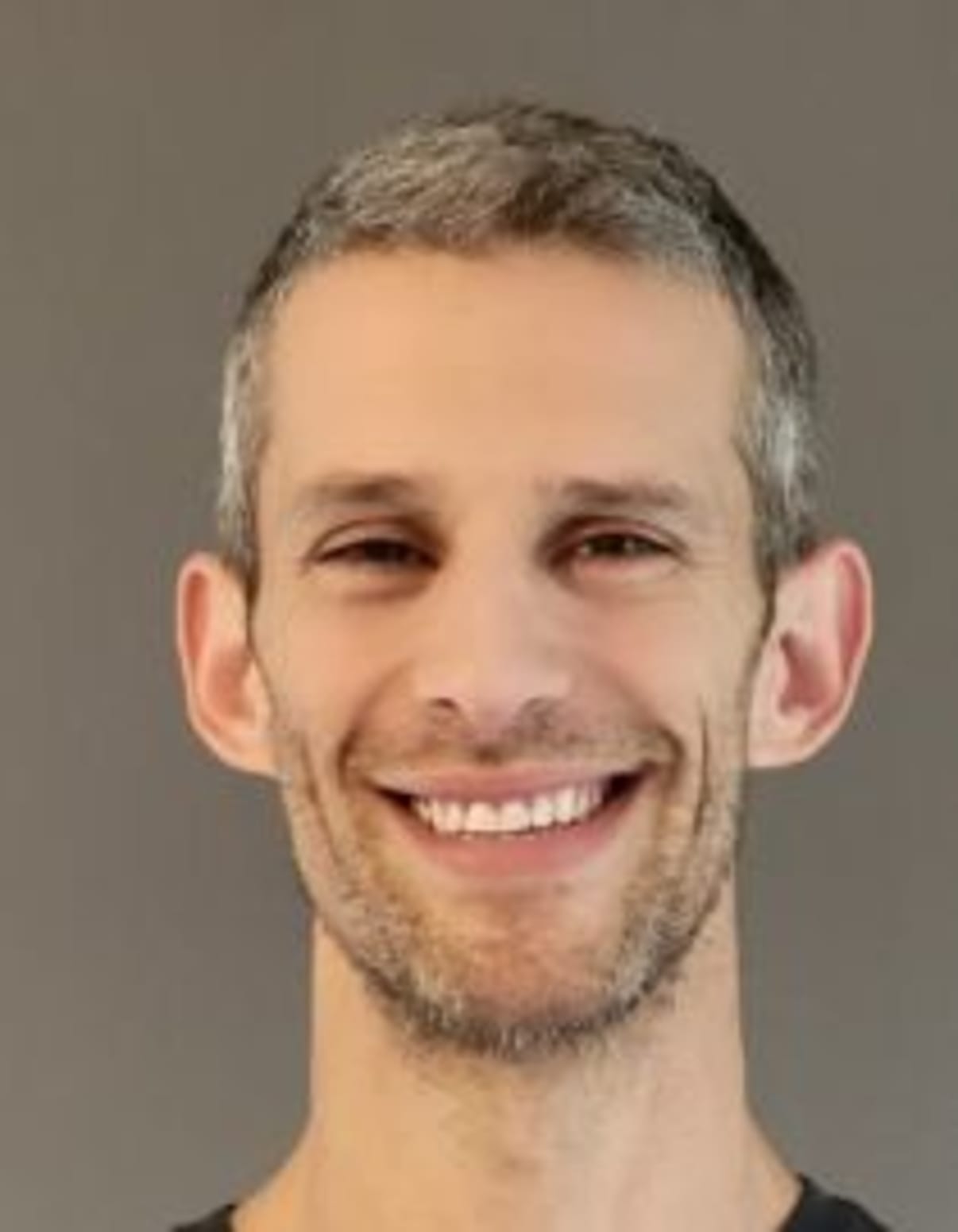 תמונת פורטרט של בעל המקצוע